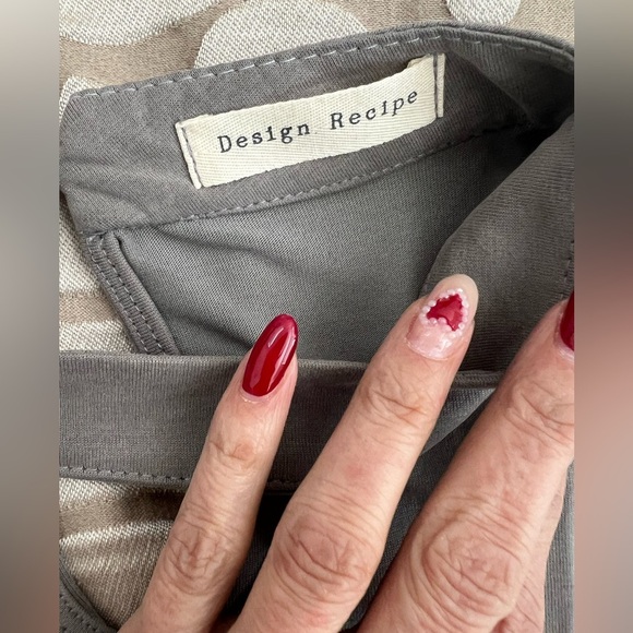 Red Design Top oversized size Small - Picture 8 of 10